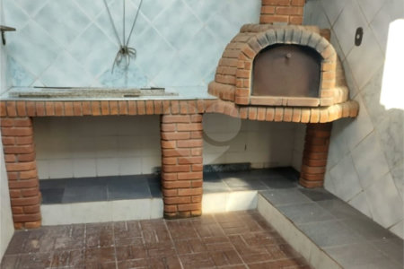 Sobrado à venda com 2 quartos, sendo 1 suíte, em Parque das Rosas, Itu, SP