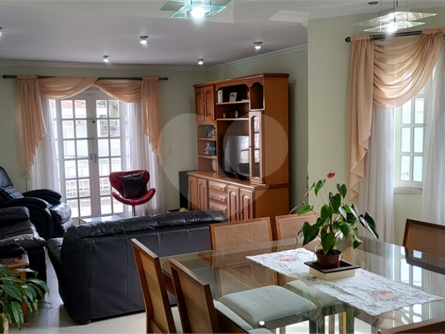 Casa à venda com 3 suítes em Lapa, São Paulo, SP