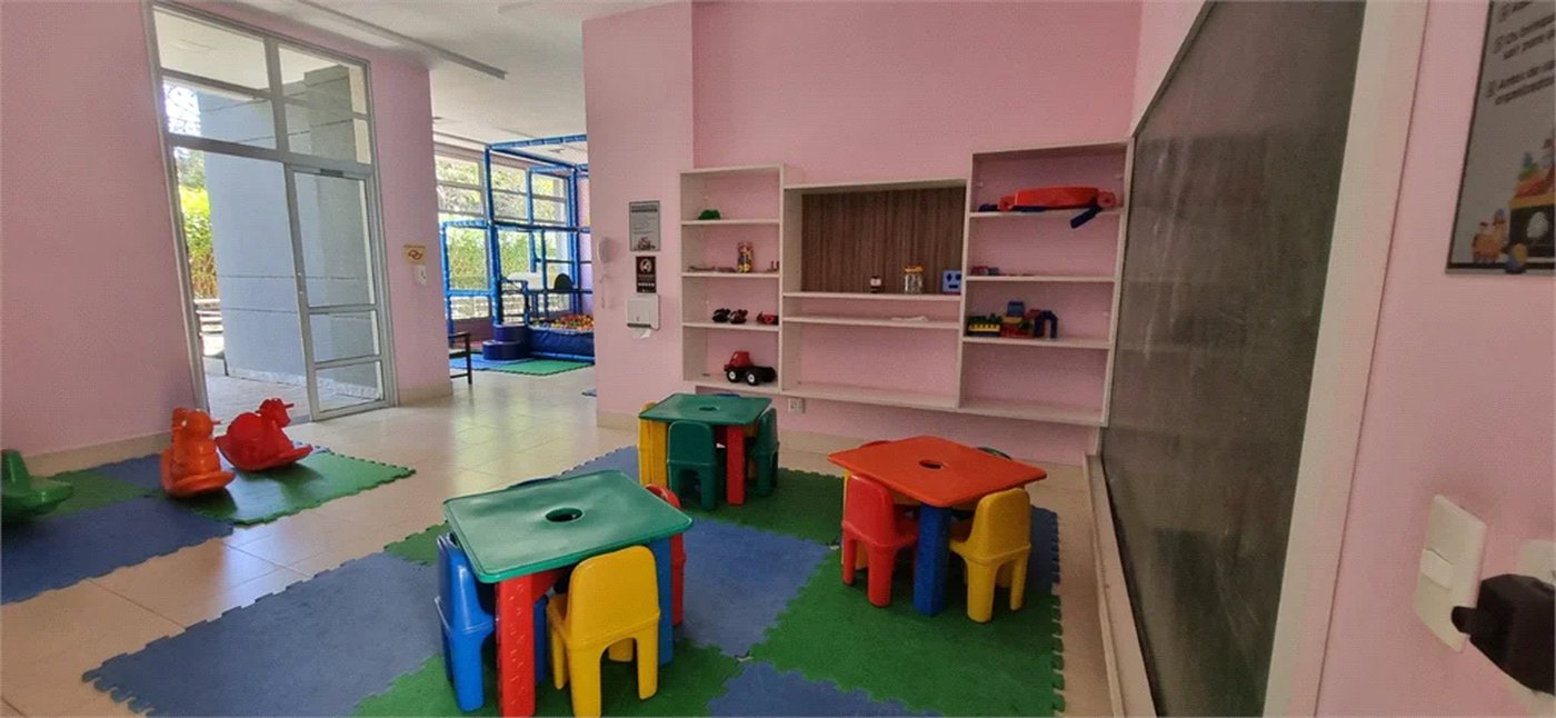 Apartamento à venda com 3 suítes em Jardim Londrina, São Paulo, SP