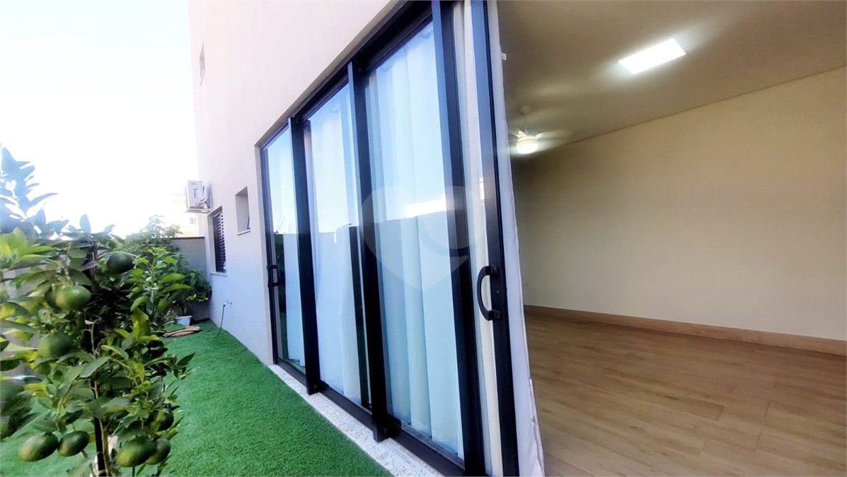 Casa à venda com 4 suítes no condomínio Sta Morriz, Campinas - SP