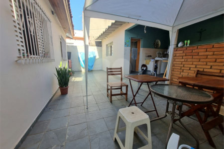 Casa à venda com 4 quartos, sendo 1 suíte,  em Jardim Guarujá, Sorocaba, SP