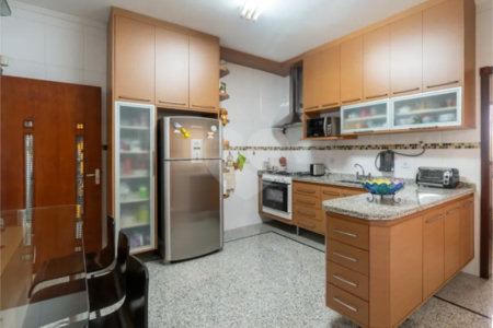 Sobrado à venda com 3 suítes em Chácara Inglesa (zona Norte), São Paulo, SP
