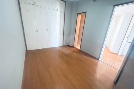 Apartamento à venda com 3 quartos, sendo 1 suíte, em Lagoa, Rio de Janeiro, RJ