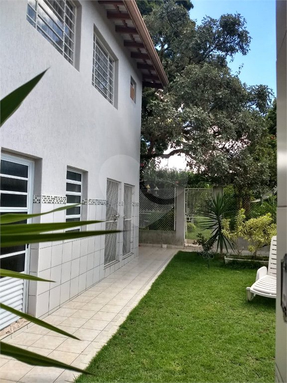 Casa à venda com 4 quartos, sendo 2 suítes, em Vila Petrópolis, Atibaia, SP