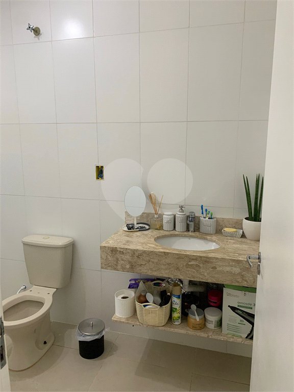 Sobrado à venda com 3 quartos, sendo 1 suíte, em Residencial Novo Horizonte I, Mogi das Cruzes, SP