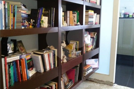 Casa à venda com 4 quartos, sendo 3 suítes, em Vila Tramontano, São Paulo, SP