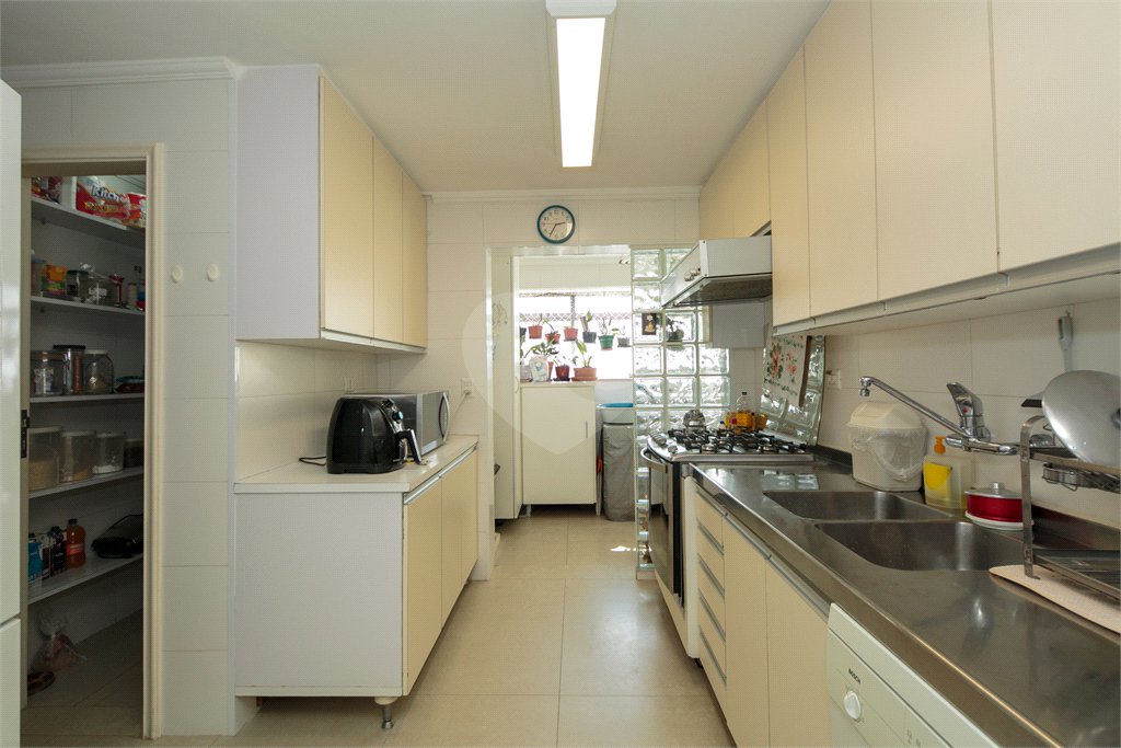 Apartamento à venda com 4 quartos, sendo 1 suíte, em Alto da Boa Vista, São Paulo, SP