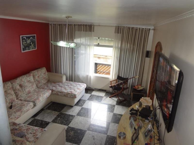Sobrado à venda com 3 quartos, sendo 1 suíte, em Jardim do Colégio (zona Norte), São Paulo, SP