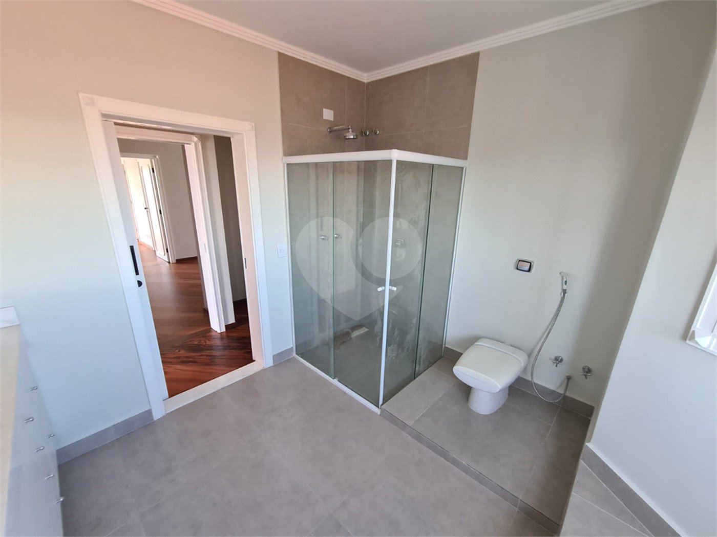 Casa à venda com 3 suítes no condomínio Estância Marambaia, Vinhedo - SP