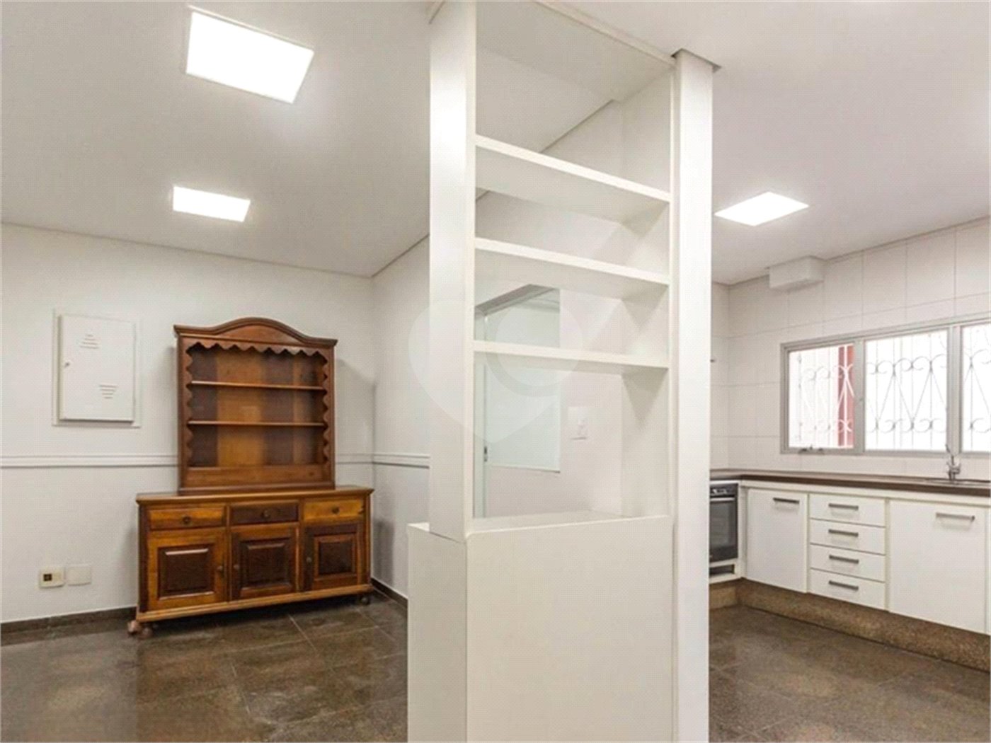 Casa à venda com 4 quartos, sendo 2 suítes, em Vila Morumbi, São Paulo, SP