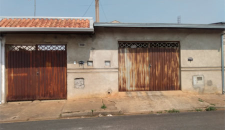 Casa à venda com 4 quartos, sendo 1 suíte,  em Jardim Bela Vista, Itapetininga, SP