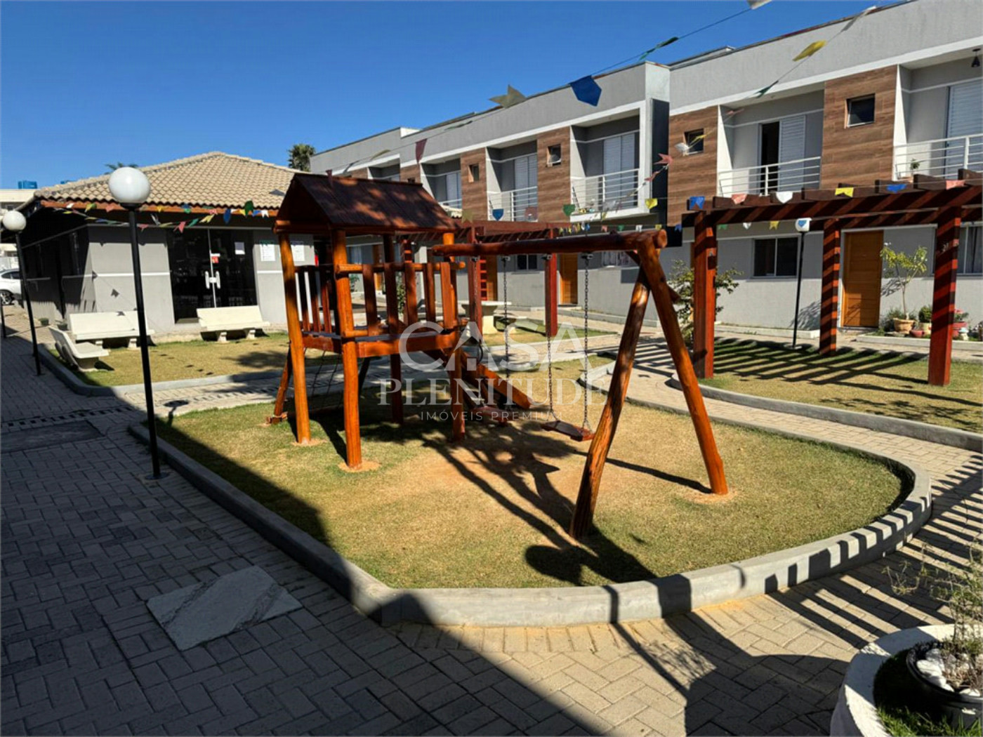 Casa de Vila à venda com 2 suítes em Chácaras do Rosário, Franco da Rocha, SP