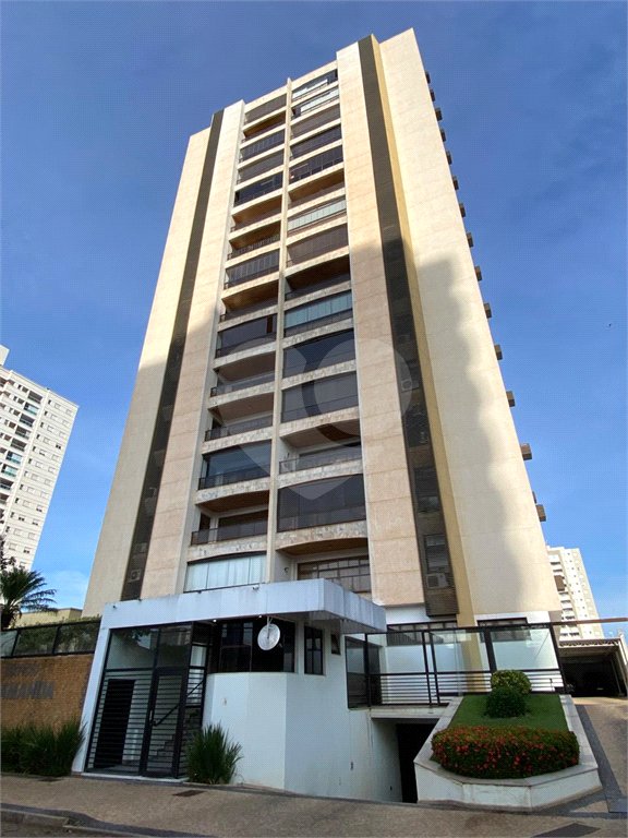 Apartamento à venda com 3 suítes no Centro, Araraquara, SP