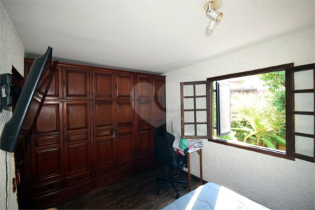 Casa à venda com 5 quartos, sendo 1 suíte, no condomínio Vivendas, Rio de Janeiro - RJ
