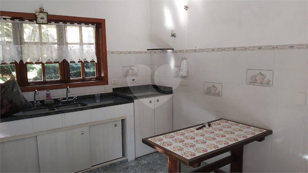 Sobrado à venda com 3 quartos, sendo 2 suítes, em Serra da Cantareira, Mairiporã, SP