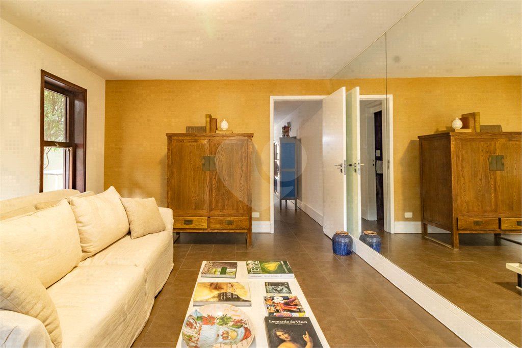 Casa à venda com 3 quartos, sendo 1 suíte, em Jardim Paulistano, São Paulo, SP