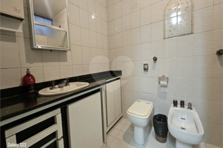 Casa à venda com 8 quartos, sendo 2 suítes, em Indianópolis, São Paulo, SP