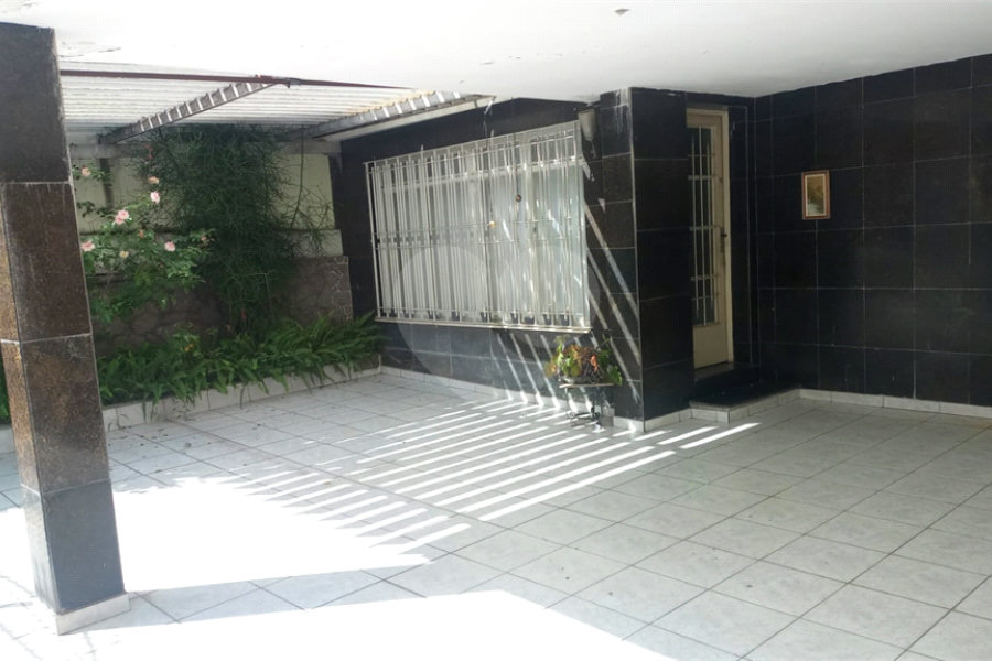 Casa Térrea à venda com 3 quartos, sendo 2 suítes, em Santa Teresinha, São Paulo, SP