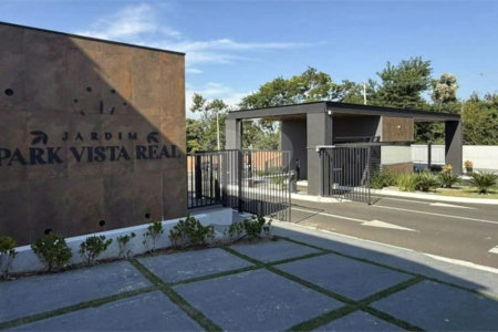 Indaiatuba- Sp - Jardim Park Vista Real - Valor - R$ R$ 365.000,00* - AT. 200m² - 8 x25 ms - Terreno plano com fundo para Área de Preservação Permanente . O Jardim Park Vista Real oferece area de lazer com piscina adulto e infantil, salão de festas, academia, quadra poliesportiva, campo de futeb