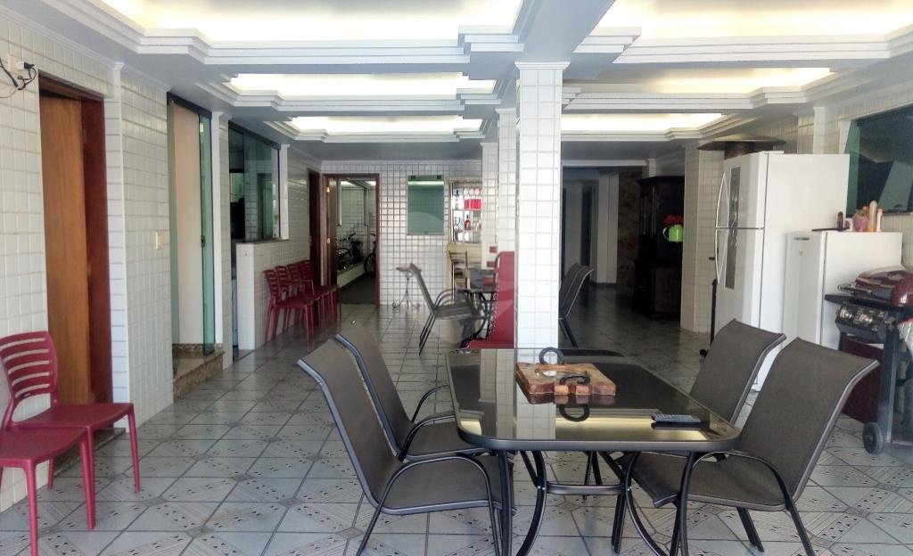 Sobrado à venda com 7 quartos, sendo 6 suítes, em Jardim Franca, São Paulo, SP