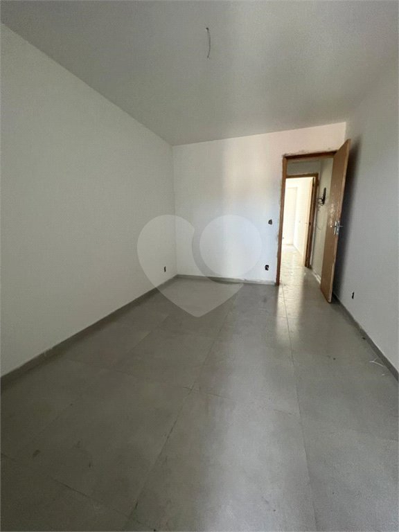 Casa à venda com 2 quartos, sendo 1 suíte, no condomínio Residencial Marlene Correia, Rio de Janeiro - RJ