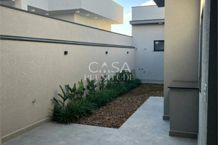 Casa à venda com 2 quartos, sendo 1 suíte,  em Jardim Residencial Villagio Wanel, Sorocaba, SP