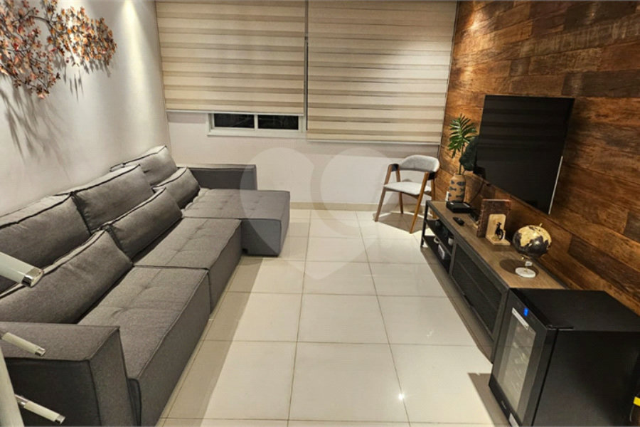 Sobrado à venda com 3 suítes em Vila Mascote, São Paulo, SP