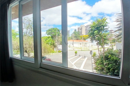 Casa Térrea à venda com 3 suítes em Anchieta, São Bernardo do Campo, SP