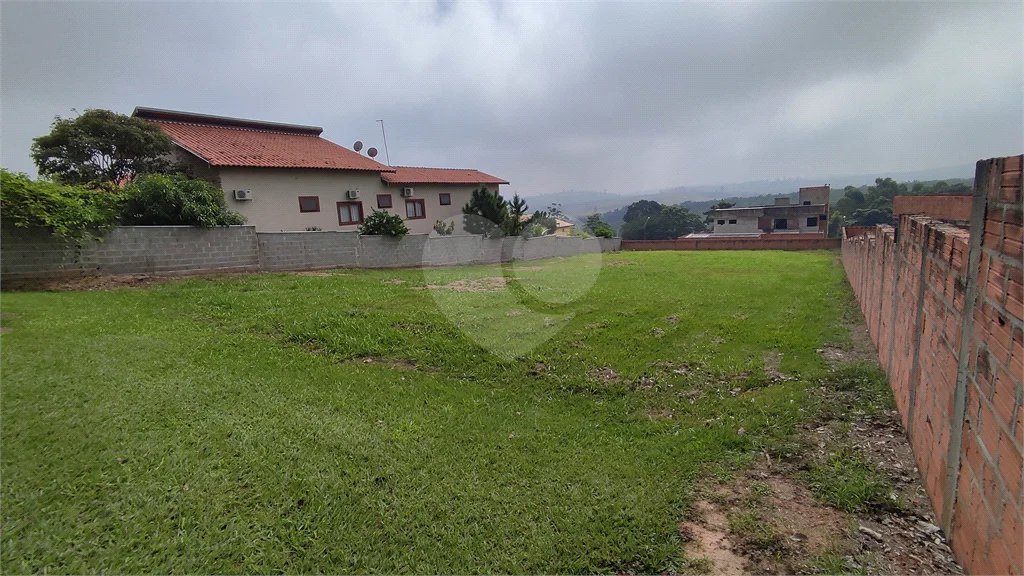 Terreno de 1000 metros quadrados, no Recanto das Águas de São Pedro...