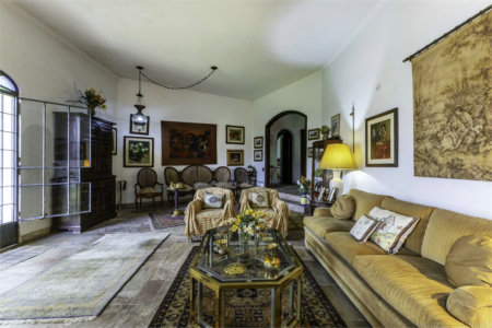 Casa à venda com 4 quartos, sendo 2 suítes, em Jardim Leonor, São Paulo, SP