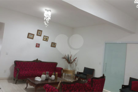 Casa à venda com 3 suítes no condomínio Chacara Castelo, Sorocaba - SP