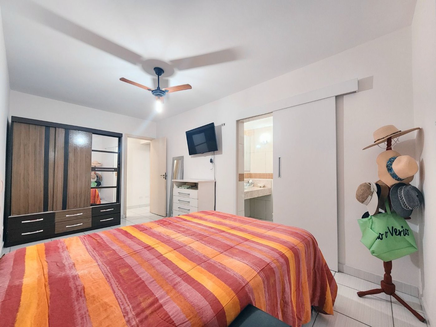 Apartamento com 2 dormitórios à venda, 86 m² por R$ 639.000,00 - Gonzaga - Santos/SP