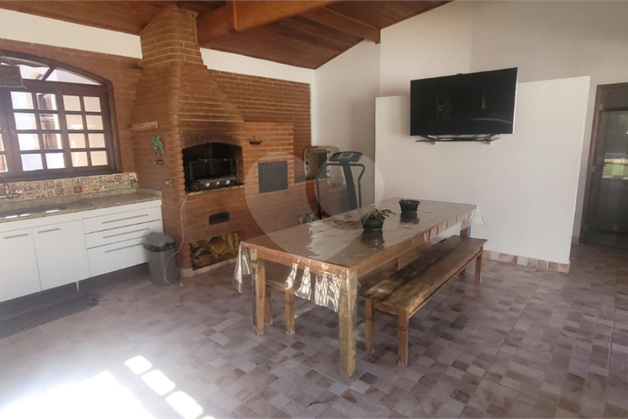 Casa à venda com 3 quartos, sendo 2 suítes,  em Mantiqueira, Mairiporã, SP