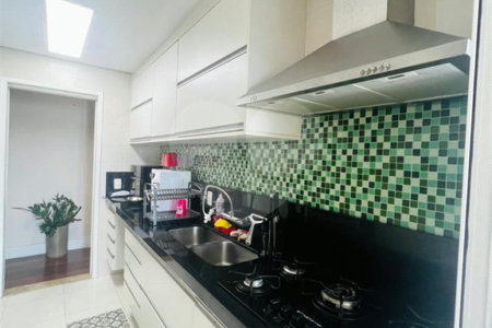 Apartamento à venda com 3 quartos, sendo 1 suíte, em Alto da Boa Vista, São Paulo, SP
