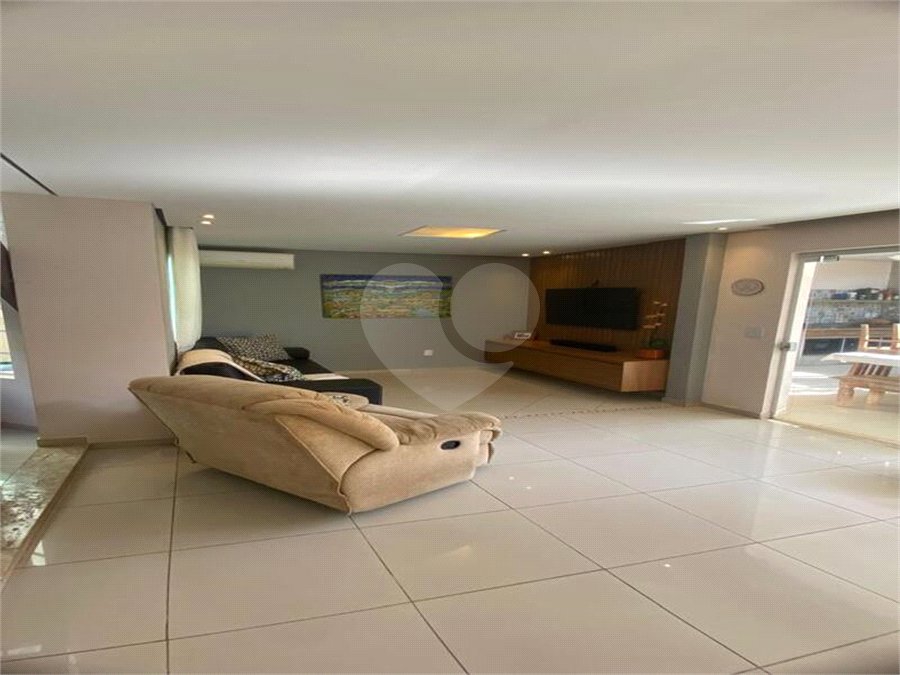 Casa à venda com 3 quartos, sendo 1 suíte, no condomínio Residencial Green Village, Indaiatuba - SP