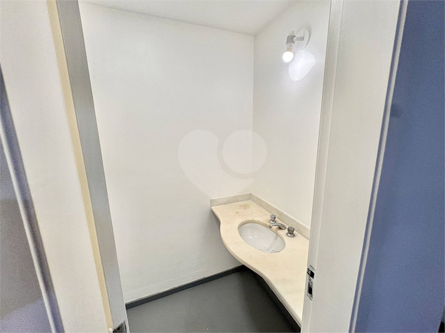Apartamento à venda com 4 quartos, sendo 1 suíte, em Lagoa, Rio de Janeiro, RJ