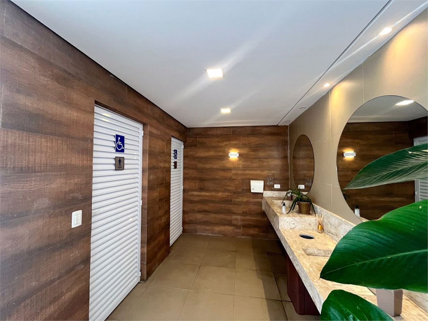 Apartamento com 3 dormitórios à venda, 100 m² por R$ 650.000,00 - Pitangueiras - Guarujá/SP