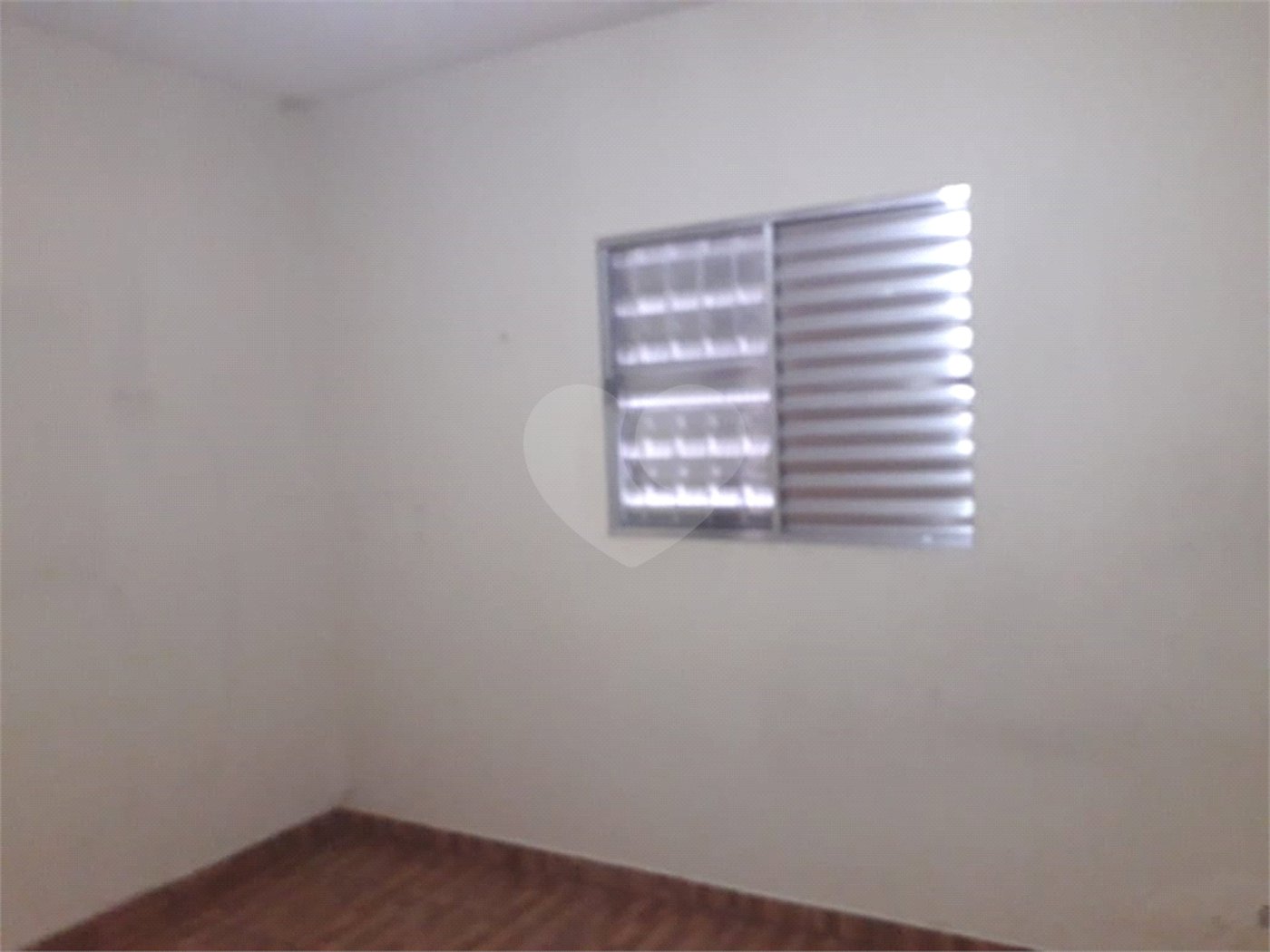 Casa Térrea à venda com 4 quartos, sendo 1 suíte, em Vila Constança, São Paulo, SP
