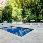 Apartamento à venda com 2 quartos, sendo 1 suíte, em Pitangueiras, Guarujá, SP