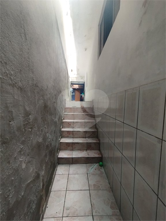 Sobrado à venda com 3 quartos, sendo 1 suíte, em Biritiba, Poá, SP