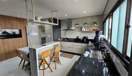 Apartamento à venda com 3 quartos, sendo 1 suíte, no Centro, Suzano, SP