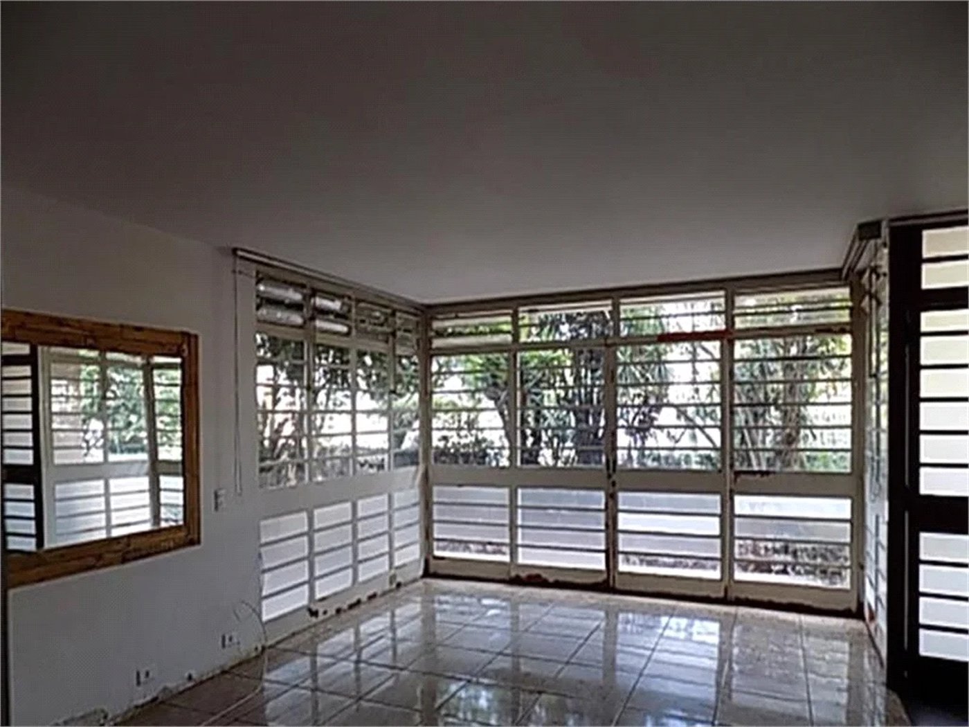 Sobrado à venda com 4 quartos, sendo 1 suíte, em Pinheiros, São Paulo, SP