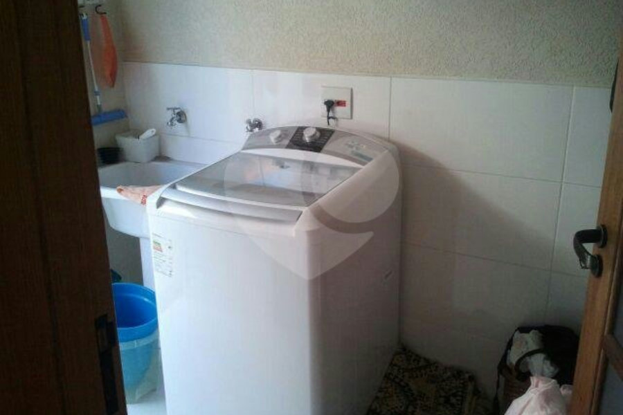 Casa à venda com 4 suítes em Guaxinduva, Atibaia, SP