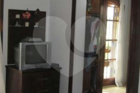 Casa à venda com 3 quartos, sendo 1 suíte, em Parque Imperial, São Paulo, SP