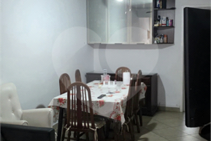Sobrado à venda com 3 quartos em Santa Terezinha, São Paulo, SP