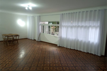 Casa Térrea à venda ou para alugar com 3 quartos, sendo 1 suíte, em Caxingui, São Paulo, SP