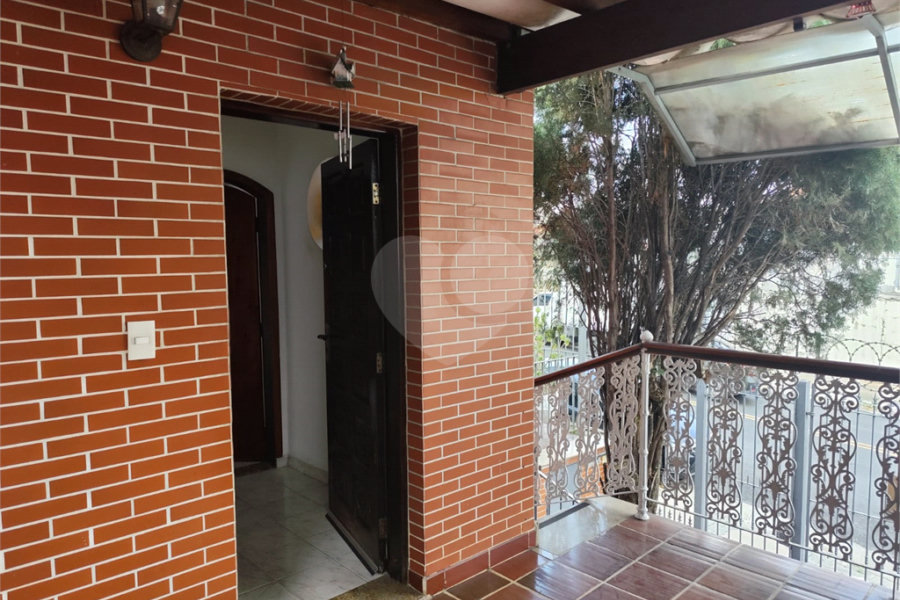 Sobrado à venda com 2 quartos em Vila Nivi, São Paulo, SP