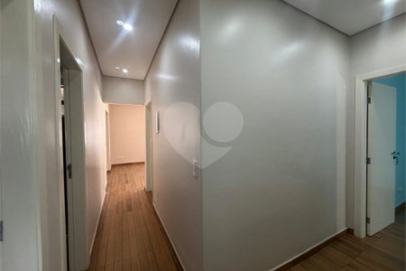 Casa Térrea à venda com 3 quartos, sendo 1 suíte, em Alto da Boa Vista, São Paulo, SP