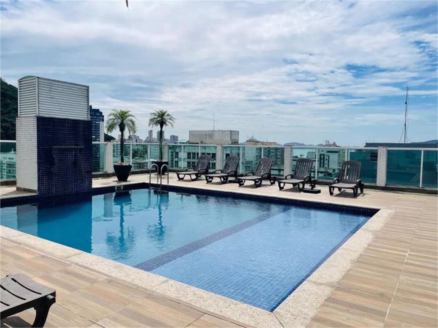 Apartamento Residencial à venda, Itararé, São Vicente - AP1404.