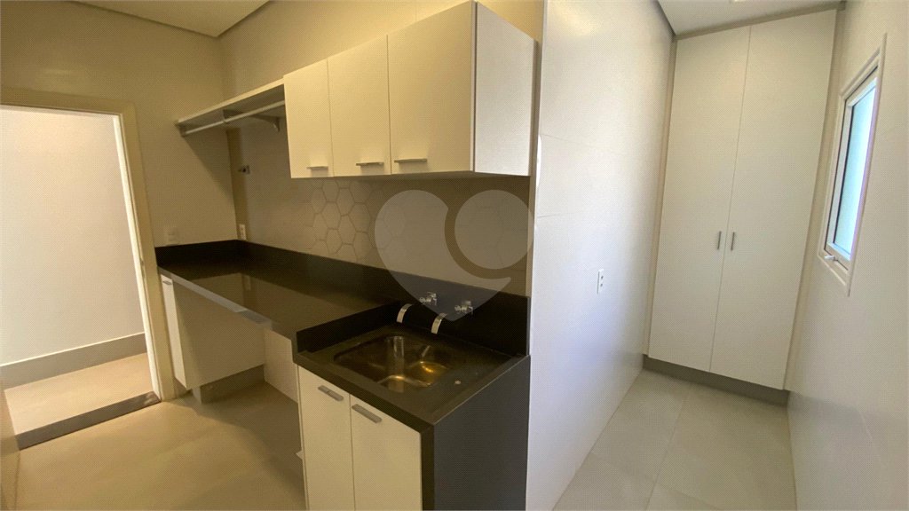 Casa à venda com 4 suítes no condomínio Portal Horizonte, Bragança Paulista - SP